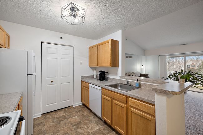 12303 Pinehurst Ln, Condo with 2 bedrooms, 2 bathrooms and null parking in Grand Blanc MI | Image 25