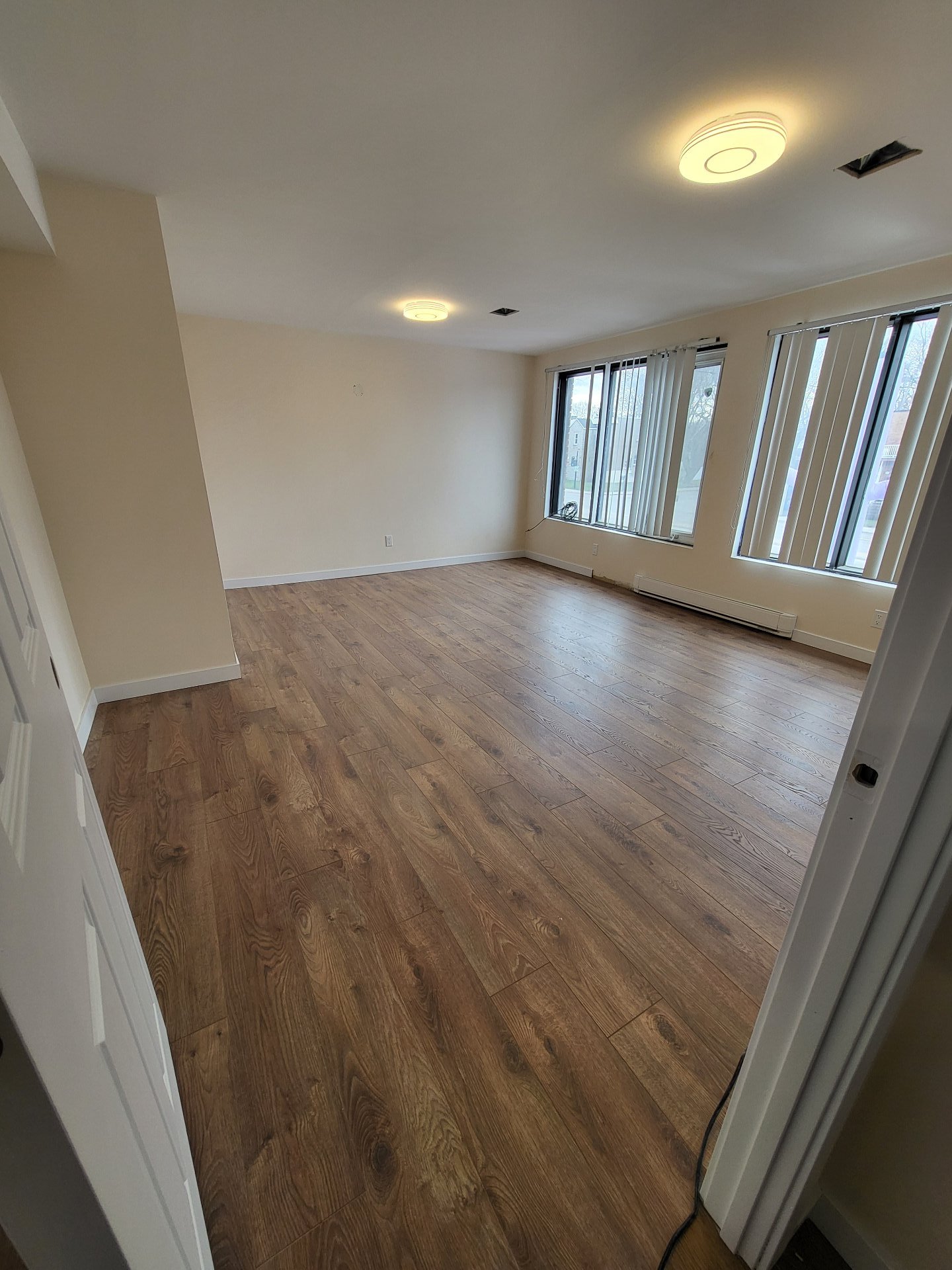 Commercial Sale in Montréal (Mercier/Hochelaga-Maisonneuve) 2