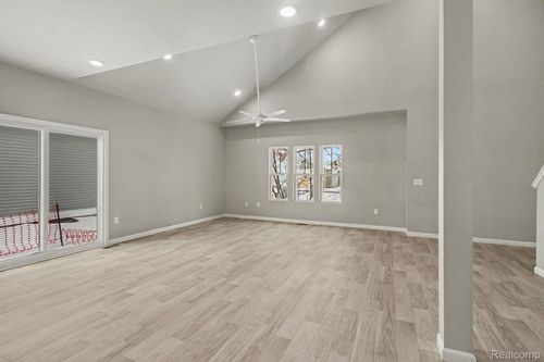 366 Dorchester Dr, Howell, MI, 48855-6420 | Card Image