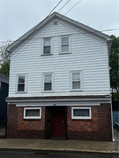 800 Douglas Avenue, Home with 4 bedrooms, 2 bathrooms and null parking in Providence RI | Image 1