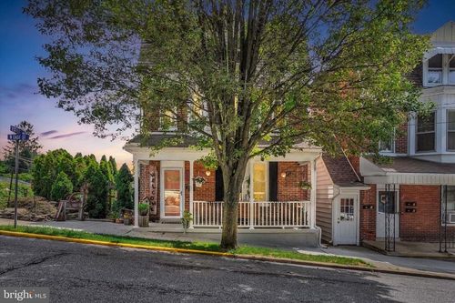 29 N East St, SPRING GROVE, PA, 17362-1209 | Card Image