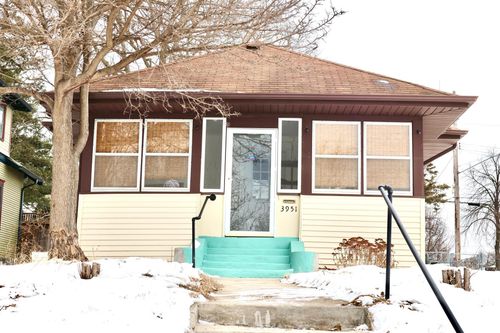 3951 17th Ave S, Minneapolis, MN, 55407-2832 | Card Image