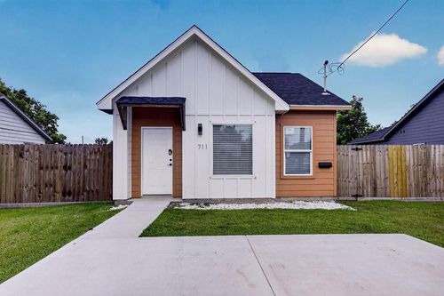 711 Rosedale St, La Marque, TX, 77568-4355 | Card Image