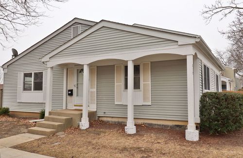 819 Mansfield Ct, Schaumburg, IL, 60194-2228 | Card Image