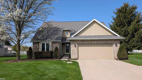 2345 Lost Creek Dr, Flushing, MI, 48433-9433 | Card Image