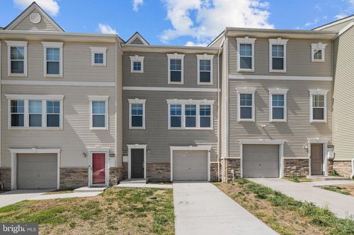 427 Woodcrest Dr Se, WASHINGTON, DC, 20032-5484 | Card Image