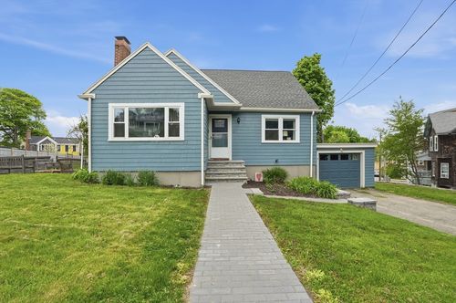 10 Newton St, Hull, MA, 02045-1118 | Card Image