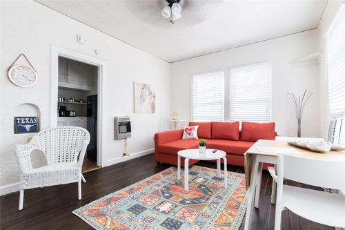 apt-3-324 W Canty St, Dallas, TX, 75208-4348 | Card Image