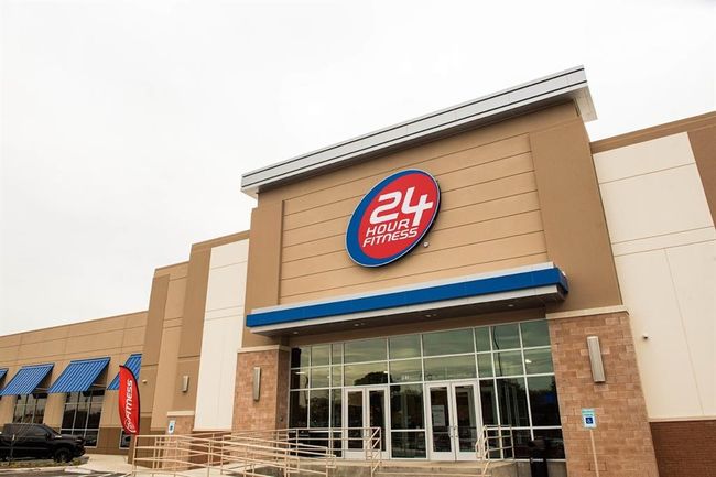 24 Hour fitness is a short drive away. | Image 20