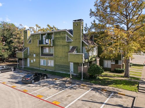 205-9831 Walnut St, Dallas, TX, 75243-8867 | Card Image