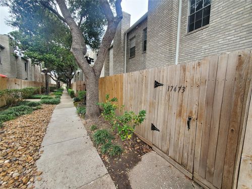 7473-17473 Red Oak Dr, Houston, TX, 77090-7701 | Card Image