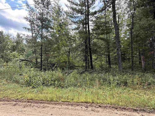 W1713 Big Sky Court, Menominee, WI, 54135 | Card Image