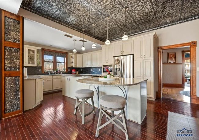 1021 Quincy St, House other with 6 bedrooms, 5 bathrooms and null parking in Rapid City SD | Image 8