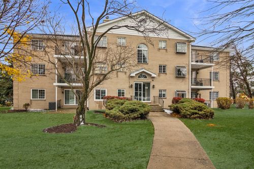 apt-301-1258 Chalet Rd, Naperville, IL, 60563-8977 | Card Image