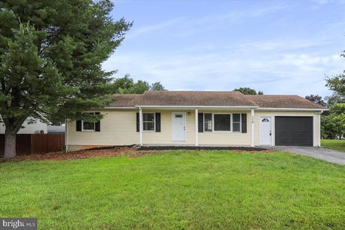 116 Somerset Dr, STEPHENS CITY, VA, 22655-2380 | Card Image