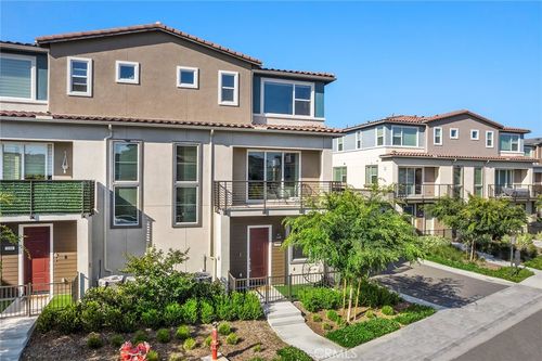 220 Siena, Lake Forest, CA, 92630-7635 | Card Image