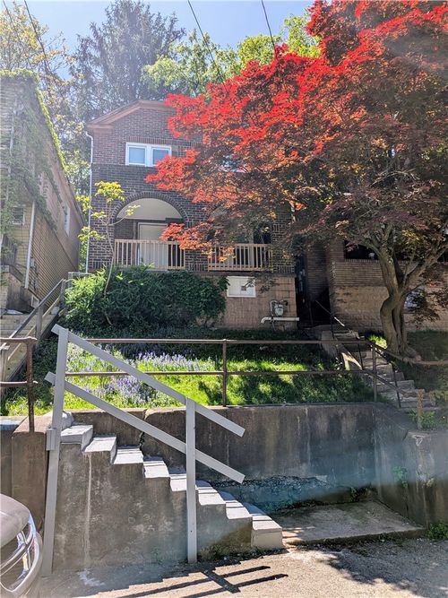 1216 Morrow St, Wilkinsburg, PA, 15221-3039 | Card Image