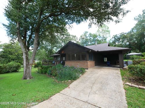 9936 Ana Hulu St, Diamondhead, MS, 39525-4406 | Card Image