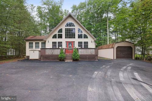 7118 Winnebago Dr, Pocono Lake, PA, 18347-8128 | Card Image