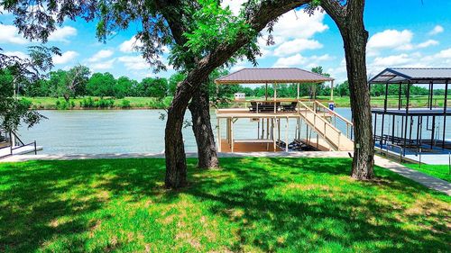 179 E El Camino Real, Weatherford, TX, 76087-6533 | Card Image