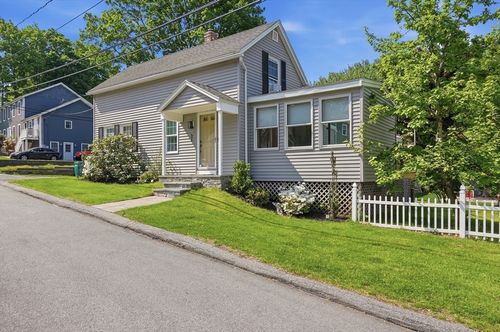 31 Houghton St, Woburn, MA, 01801-3515 | Card Image