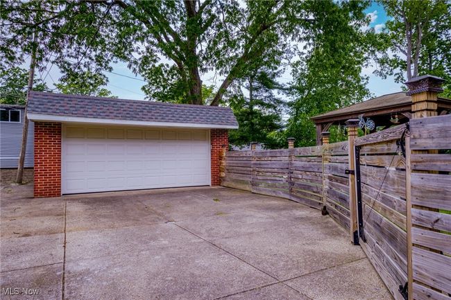 196 Tomahawk Dr, House other with 4 bedrooms, 4 bathrooms and null parking in Avon Lake OH | Image 4