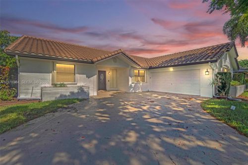 5621 Carriage Ln, Davie, FL, 33331-2575 | Card Image