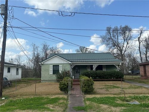 199 Chestnut St, Mount Airy, LA, 70076-2109 | Card Image