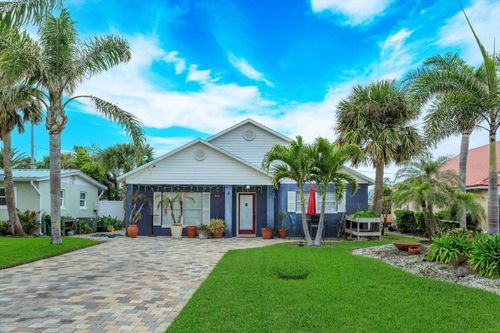 830 E 25th Ave, NEW SMYRNA BEACH, FL, 32169-3612 | Card Image