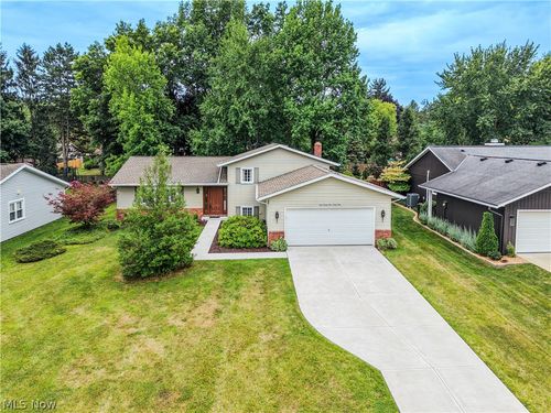 13431 Olde Orchard Road, Strongsville, OH, 44136 | Card Image