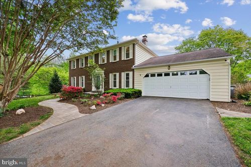 1515 Blue Meadow Rd, POTOMAC, MD, 20854-2621 | Card Image