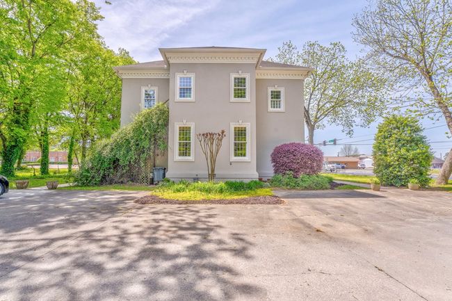 417 Court St, Home with 0 bedrooms, 3 bathrooms and null parking in Calhoun GA | Image 44
