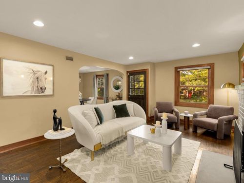 5707 39th Ave, HYATTSVILLE, MD, 20781-1716 | Card Image