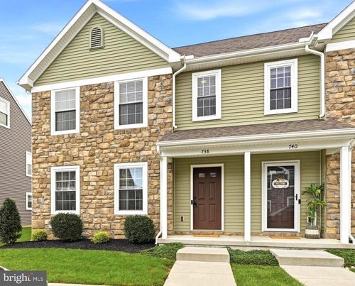738 Farmwood Ln, LEBANON, PA, 17042-4886 | Card Image