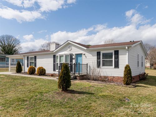 205 White Ash Cir, Hendersonville, NC, 28739-9610 | Card Image