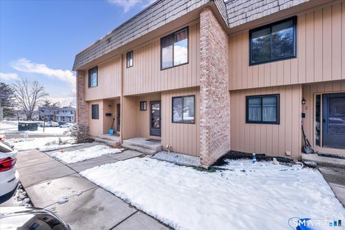 3-3 Hawthorn Ct, Cromwell, CT, 06416-1835 | Card Image