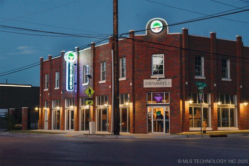 1147 S Lewis Ave, Tulsa, OK, 74104-3905 | Card Image