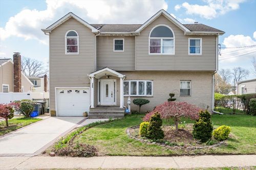 188 Beechwood Ave, Roosevelt, NY, 11575-1616 | Card Image