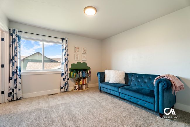 Upstairs Bedroom 2 | Image 32