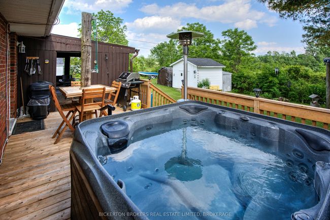 95 Railway St, House other with 3 bedrooms, 2 bathrooms and 6 parking in Lansdowne ON | Image 11