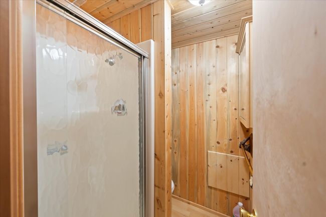 Bathroom Guest Cabin #4 | Image 55