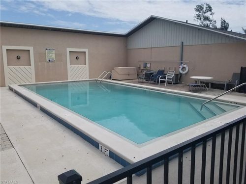 apt-2-923 Gleason Pkwy, Cape Coral, FL, 33914-5292 | Card Image