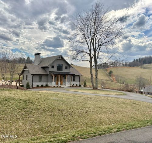 136 Farmhouse Village Trail, Butler, TN, 37640 | Card Image