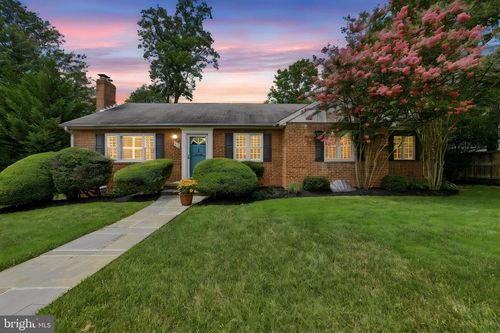 6719 Williamsburg Blvd, ARLINGTON, VA, 22213-1526 | Card Image