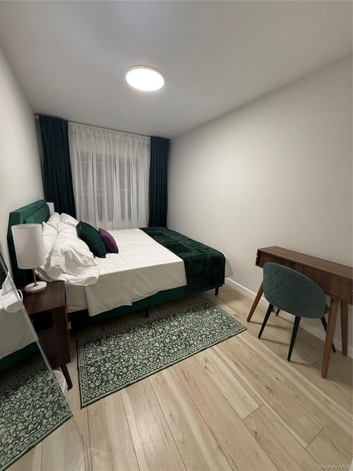 16847 93rd Avenue, New York, NY, 11433 | Card Image