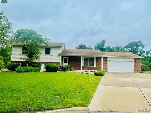 19 Carol Lee Dr, East Alton, IL, 62024-1818 | Card Image