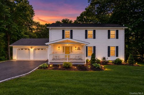 4 Plum Tree Ct, Brewster, NY, 10509-3730 | Card Image