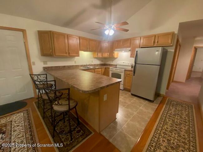 Kitchen | Image 10