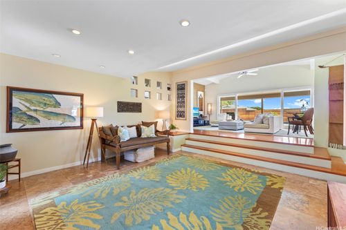 2055 Alihilani Pl, Honolulu, HI, 96822-2003 | Card Image