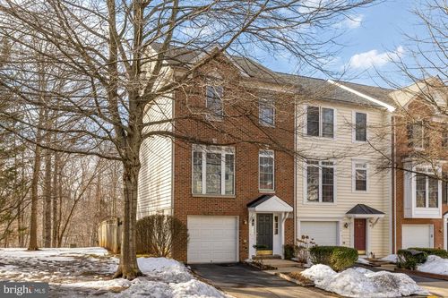 4110 Fairfax Center Creek Dr, Fairfax, VA, 22030-8520 | Card Image